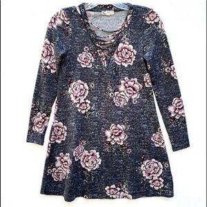 About A Girl Women's Dress
Color: Gray w/pink Floral